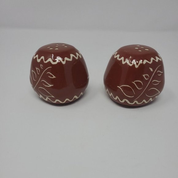 Vintage 1950s Ceramics by Hoffman Salt Pepper Shakers Tiki No 7 Sprig of Leaf - Picture 3 of 5